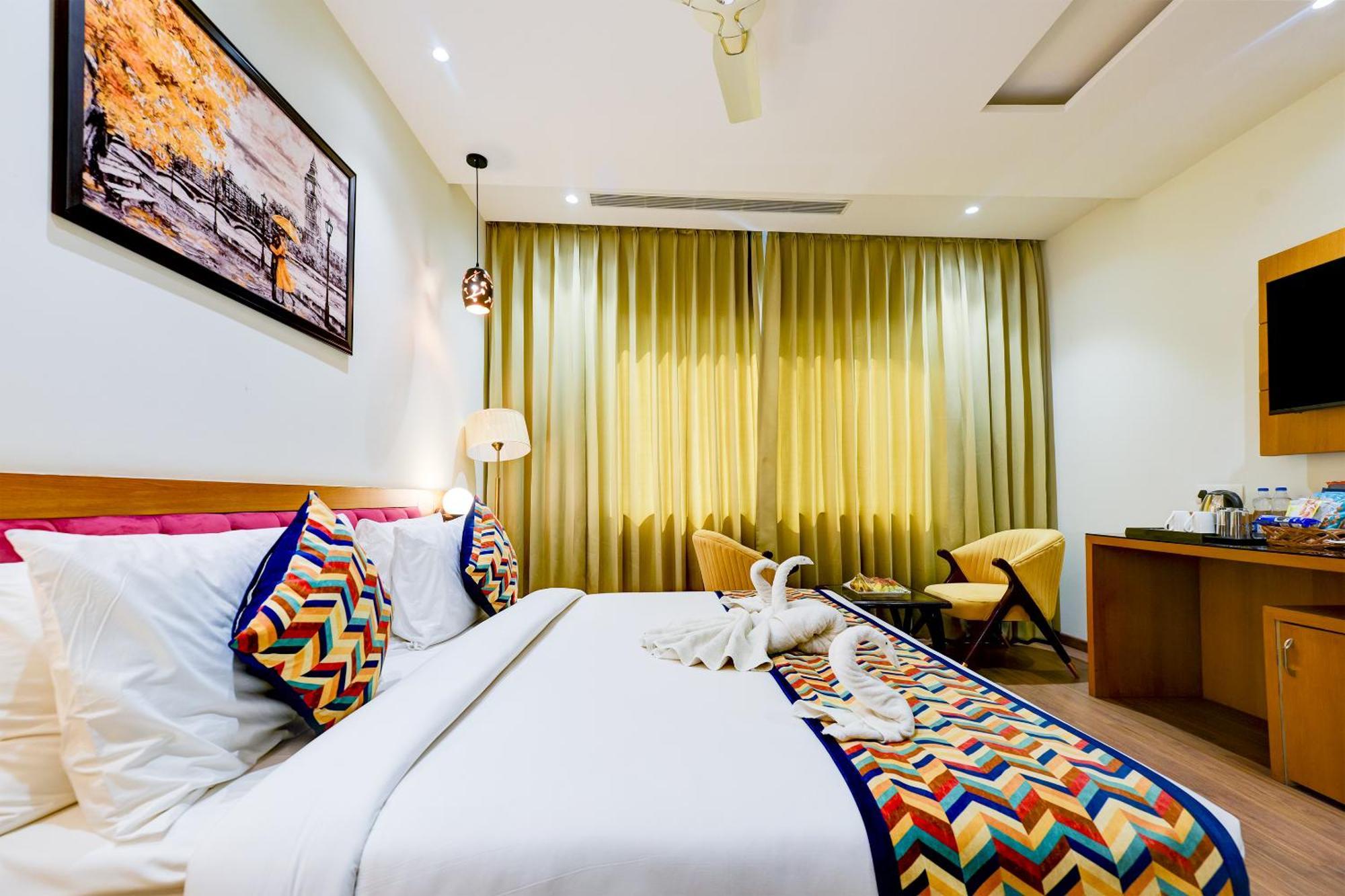 Classio Royale By Io Hotels Near Golden Temple Amritsar Exterior photo