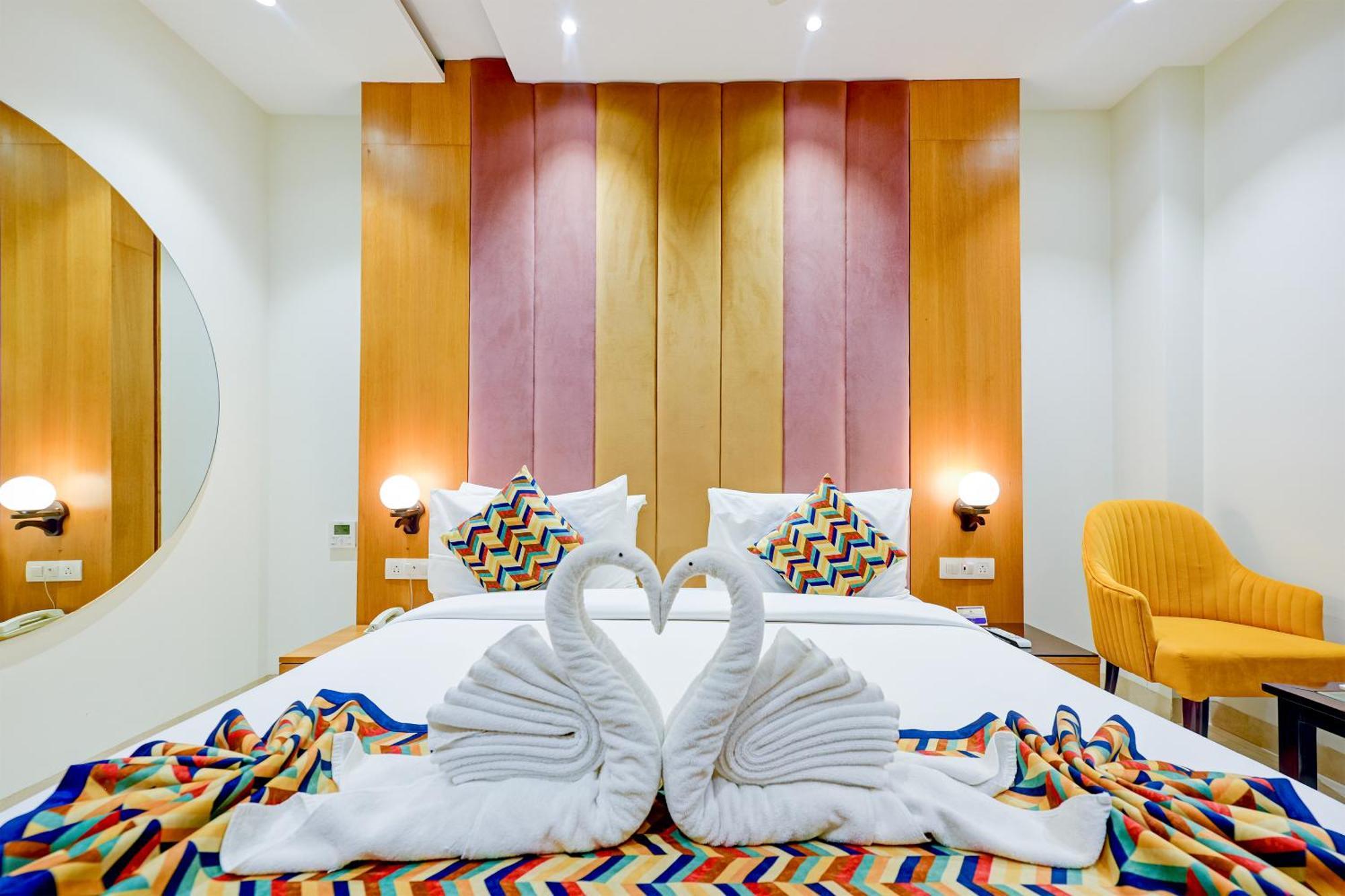 Classio Royale By Io Hotels Near Golden Temple Amritsar Exterior photo